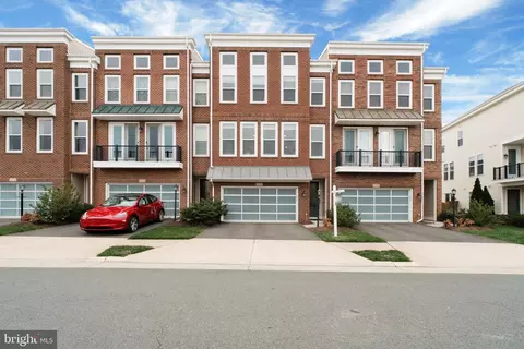 23490 Hillgate Ter, Ashburn, VA 20148