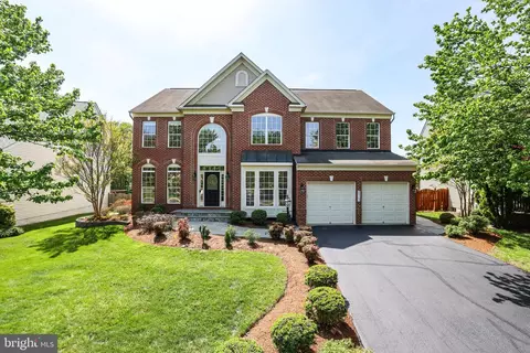 44161 Navajo Dr, Ashburn, VA 20147