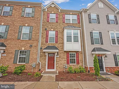 42535 Tiber Falls Sq, Sterling, VA 20166