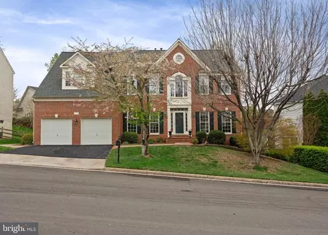 20351 Cliftons Point St, Sterling, VA 20165