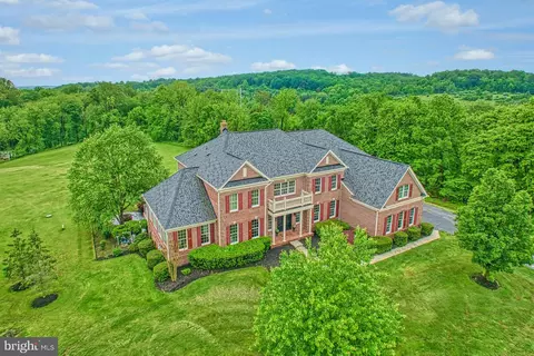 18102 Eaglesham Ct, Leesburg, VA 20175