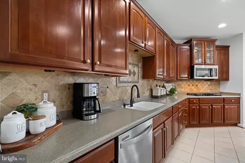 40495 Banshee Dr, Leesburg, VA 20175 photo 16