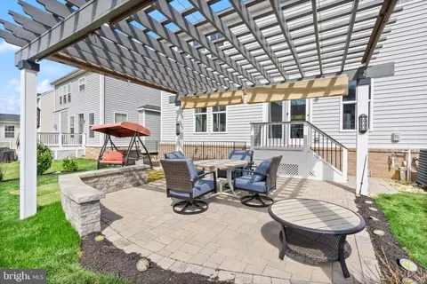 Exterior - 22835 Trailing Rose Ct, Ashburn, VA 20148 photo 5 of 15