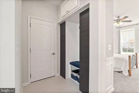 Entry Way - 22835 Trailing Rose Ct, Ashburn, VA 20148 photo 7 of 23