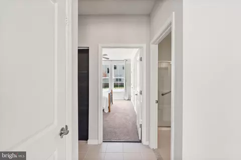 Entry Way - 22835 Trailing Rose Ct, Ashburn, VA 20148 photo 6 of 23