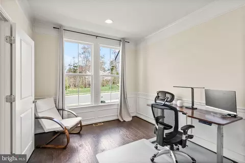 Entry Way - 22835 Trailing Rose Ct, Ashburn, VA 20148 photo 3 of 23