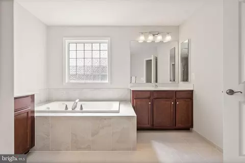 Entry Way - 22835 Trailing Rose Ct, Ashburn, VA 20148 photo 14 of 23