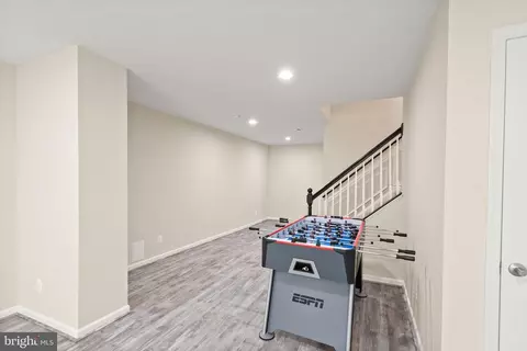 Entry Way - 22835 Trailing Rose Ct, Ashburn, VA 20148 photo 21 of 23