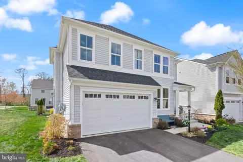 Exterior - 22835 Trailing Rose Ct, Ashburn, VA 20148 photo 13 of 15