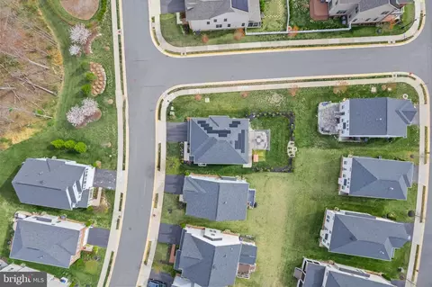 View/Area - 22835 Trailing Rose Ct, Ashburn, VA 20148 photo 1 of 7