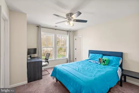 Bedroom - 22835 Trailing Rose Ct, Ashburn, VA 20148 photo 7 of 8