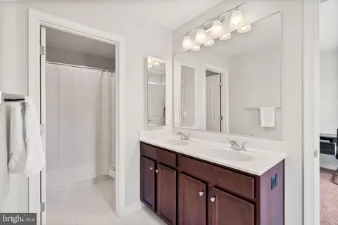 Entry Way - 22835 Trailing Rose Ct, Ashburn, VA 20148 photo 17 of 23
