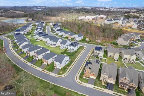 View/Area - 22835 Trailing Rose Ct, Ashburn, VA 20148 photo 6 of 7