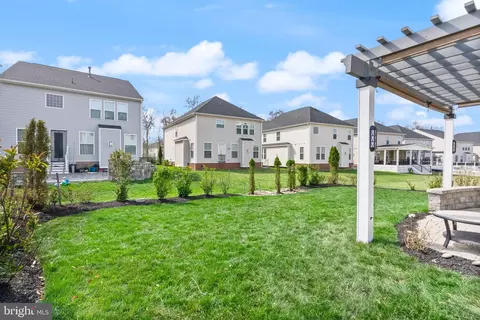Exterior - 22835 Trailing Rose Ct, Ashburn, VA 20148 photo 6 of 15