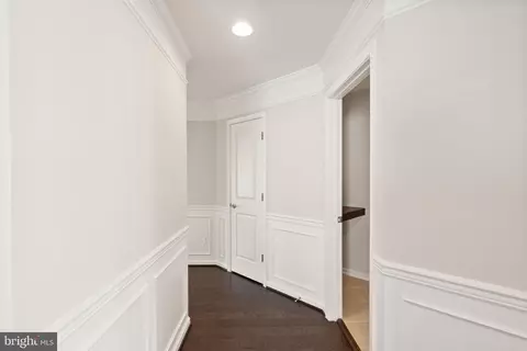 Entry Way - 22835 Trailing Rose Ct, Ashburn, VA 20148 photo 16 of 23