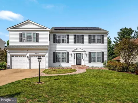 43876 Glenhazel Dr, Ashburn, VA 20147
