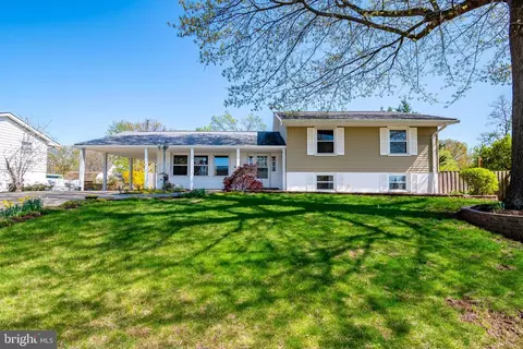 1602 N Argonne Ave, Sterling, VA 20164