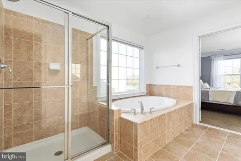 25539 Taylor Crescent Dr, Chantilly, VA 20152 photo 17