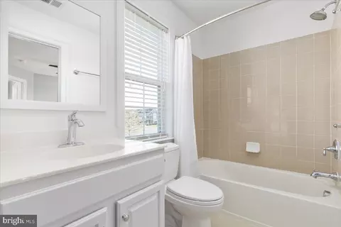 25539 Taylor Crescent Dr, Chantilly, VA 20152 photo 20
