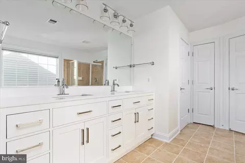 25539 Taylor Crescent Dr, Chantilly, VA 20152 photo 16