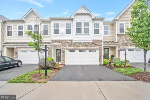 42482 Benfold Sq, Ashburn, VA 20148 photo 25