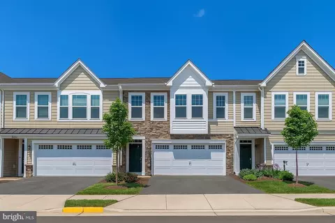42482 Benfold Sq, Ashburn, VA 20148