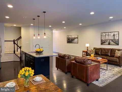42482 Benfold Sq, Ashburn, VA 20148 photo 11