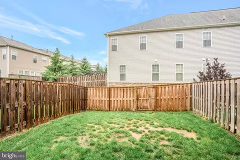 42482 Benfold Sq, Ashburn, VA 20148 photo 22