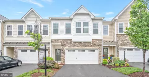 42482 Benfold Sq, Ashburn, VA 20148 photo 30