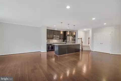 42482 Benfold Sq, Ashburn, VA 20148 photo 7