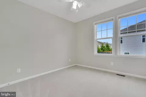 42482 Benfold Sq, Ashburn, VA 20148 photo 21
