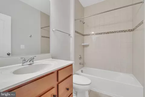 42482 Benfold Sq, Ashburn, VA 20148 photo 19