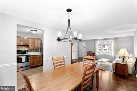 908 E Roanoke Rd E, Sterling, VA 20164 photo 8