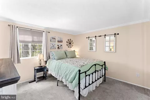 908 E Roanoke Rd E, Sterling, VA 20164 photo 16