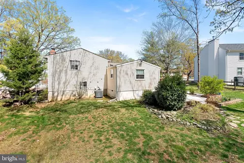 908 E Roanoke Rd E, Sterling, VA 20164 photo 32
