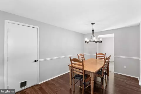 908 E Roanoke Rd E, Sterling, VA 20164 photo 7