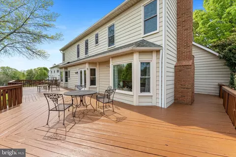 Exterior - 43968 Tavern Dr, Ashburn, VA 20147 photo 5 of 12