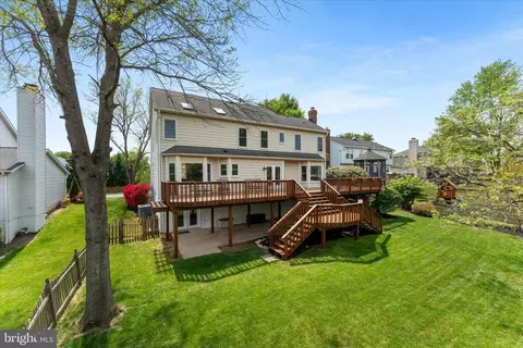 Exterior - 43968 Tavern Dr, Ashburn, VA 20147 photo 8 of 12
