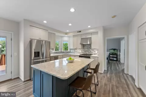 Kitchen - 43968 Tavern Dr, Ashburn, VA 20147 photo 1 of 4