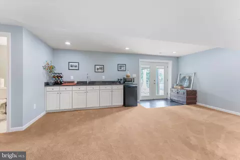 Entry Way - 43968 Tavern Dr, Ashburn, VA 20147 photo 4 of 4
