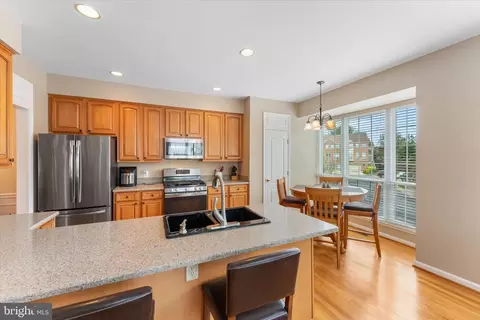 20900 Trinity Sq, Sterling, VA 20165 photo 29