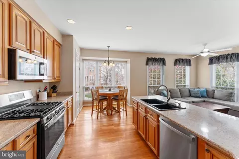 20900 Trinity Sq, Sterling, VA 20165 photo 31