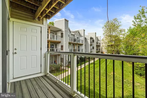 Exterior - 20605 Cornstalk Ter #201, Ashburn, VA 20147 photo 6 of 9