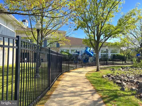View/Area - 20605 Cornstalk Ter #201, Ashburn, VA 20147 photo 1 of 2