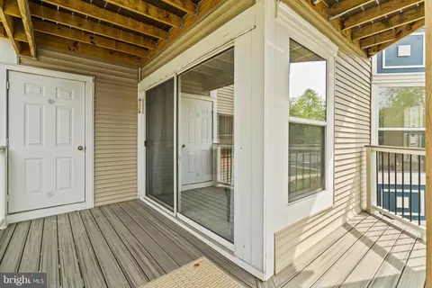 Exterior - 20605 Cornstalk Ter #201, Ashburn, VA 20147 photo 4 of 9