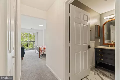 Entry Way - 20605 Cornstalk Ter #201, Ashburn, VA 20147 photo 4 of 6