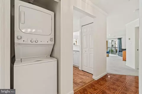 Entry Way - 20605 Cornstalk Ter #201, Ashburn, VA 20147 photo 2 of 6