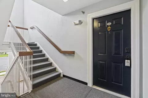 Entry Way - 20605 Cornstalk Ter #201, Ashburn, VA 20147 photo 6 of 6