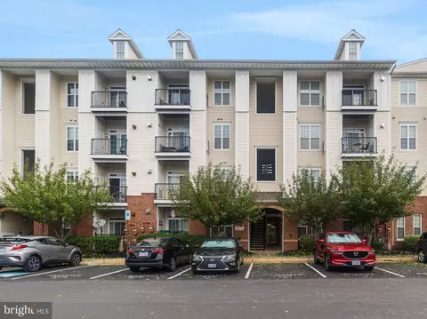 21216 Mcfadden Sq #406, Sterling, VA 20165