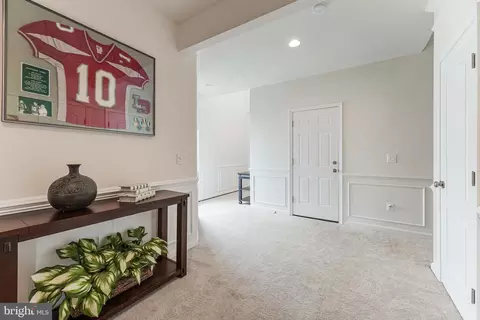 Entry Way - 42467 Patrick Wayne Sq, Ashburn, VA 20148 photo 12 of 13